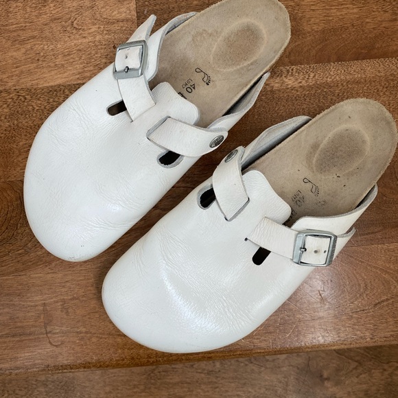 Birkenstock White Clog - Picture 2 of 5